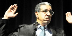 عزيز الرباح يقيل الكاتب العام لوزارة التجهيز