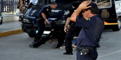 شاب يهاجم عنصرين من القوات الاسبانية بسكين بالمعبر الحدودي ويصيح “الله أكبر”