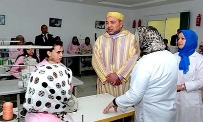 الملك يشرف على تدشين مركب اجتماعي بـِ “جبل درسة” ومركز لتقوية قدرات النساء بـِ “جامع مزواق” بتطوان