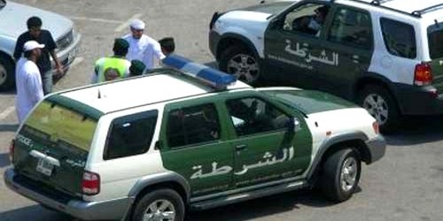الشرطة الإماراتية تلقي القبض على اربعة شبان مغاربة في قضية سرقة و نهب