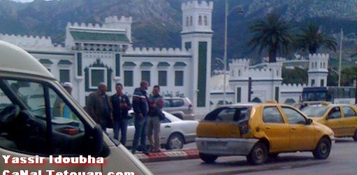 إصطدام قوي لشاحنة بسيارة أجرة قرب رياض العشاق بتطوان