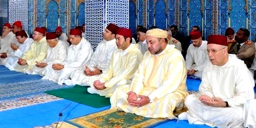 الملك محمد السادس يحيي ليلة القدر في مسجد حسان