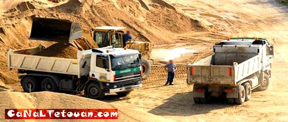 مهنيو نقل الرمال بجهة طنجة تطوان يوقفون إضرابهم و ينتظرون المفاوضات مع السلطات
