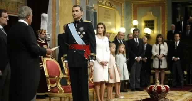 الأسرة الملكية في إسبانيا تقرر رفض الهدايا ابتداء من السنة المقبلة!!