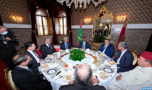 الملك محمد السادس يقيم مأدبة غداء على شرف الوزير الأول الموريتاني