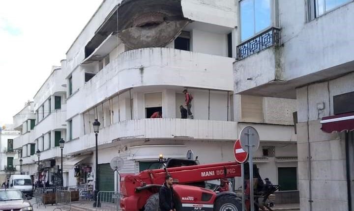 بالصور .. انهيارات جزئية لعدد من المباني تهدد حياة المواطنين بمدينة تطوان