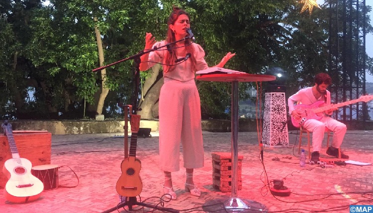 حفل للفنانة الإسبانية آنا فيرير ينقل التراث الموسيقي الاندلسي إلى شفشاون