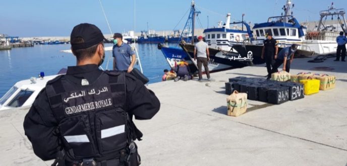 البحرية الملكية تجهض عملية كبيرة لتهريب المخدرات بعرض ساحل العرائش